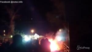 Val di Susa, tensioni nella notte tra polizia e NoTav