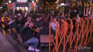 Riaprono pub e ristoranti a Londra