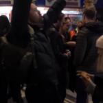 Fine del lockdown in Inghilterra: si festeggia nei pub