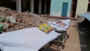 India, ospedali e obitori pieni