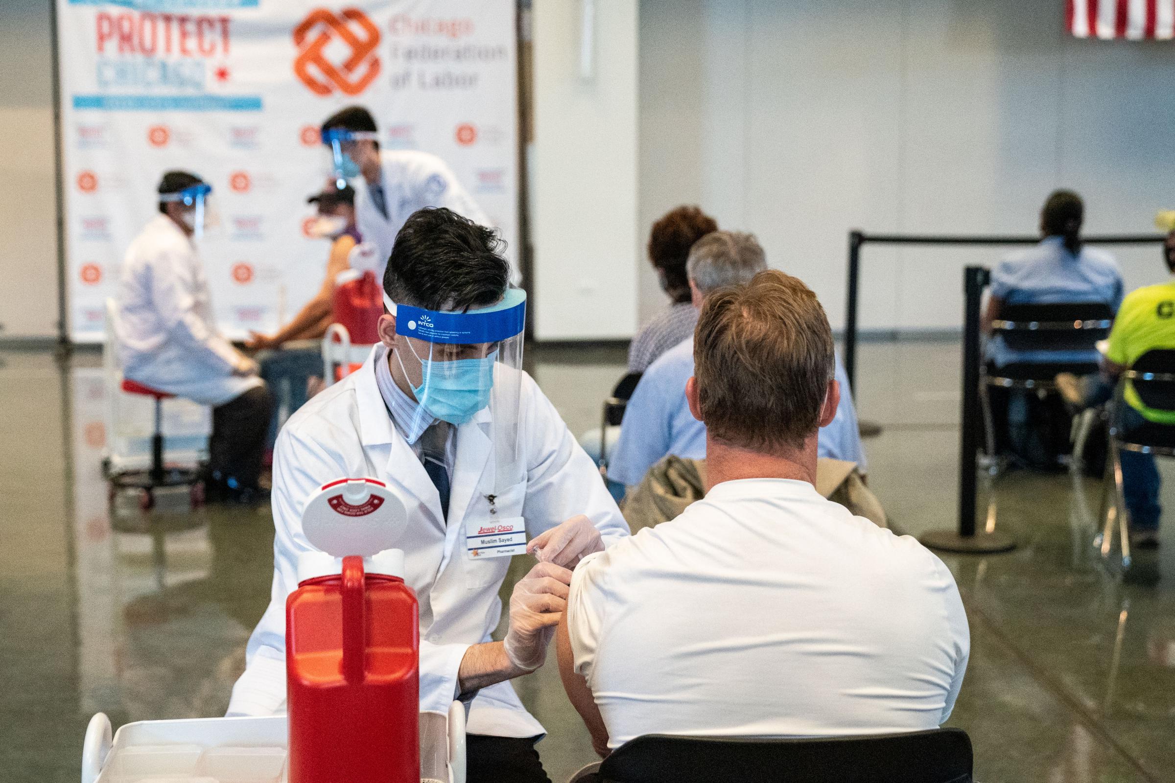 J&J sospeso in Usa per indagini su trombi: rinviate consegne in Europa J&J sospeso in Usa per indagini su trombi: rinviate consegne in Europa