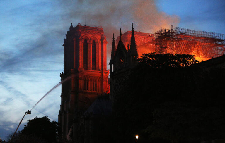 Notre Dame a Parigi Incendio