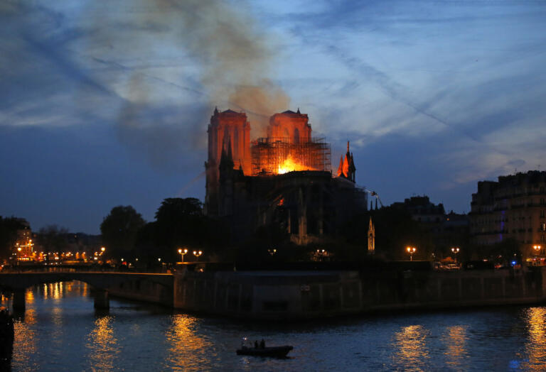 Incendio alla Cattedrale di Notre Dame
