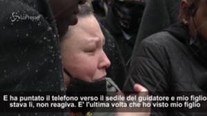 La madre di Wright partecipa alle proteste