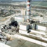 Chernobyl. Una veduta dall’elicottero dell’impianto nell’aprile del 1986.