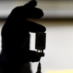 Vaccini, Sardegna: forze dell’ordine, dirigenti e parenti di medici fra i furbetti saltafila