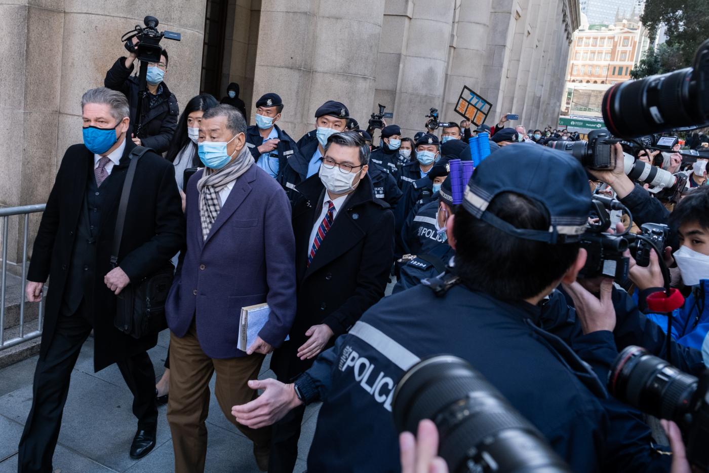Hong Kong, condannati nove attivisti pro-democrazia: tra loro anche il magnate Jimmy Lai