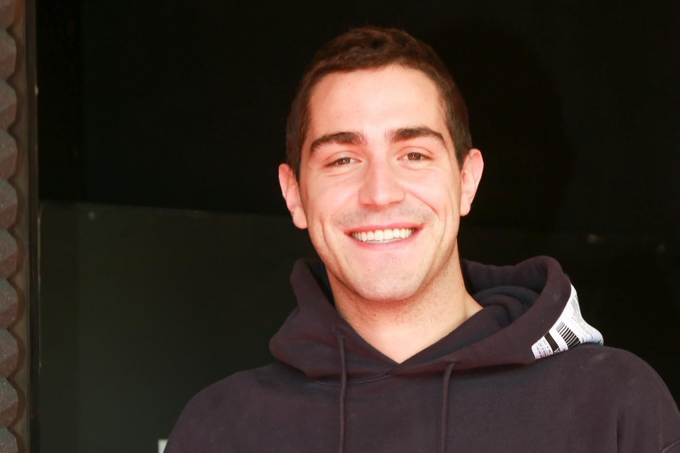 Tommaso Zorzi debutta in radio con Maurizio Costanzo
