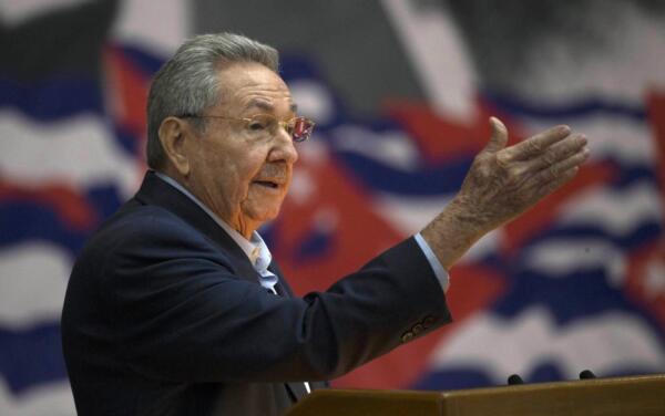 Fine dell'era Castro a Cuba: Raul lascia la guida del Partito comunista