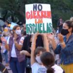 Argentina, proteste contro le chiusure delle scuole