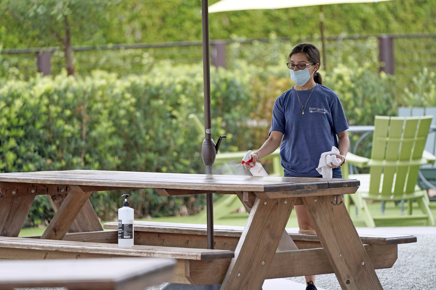 Covid, polemiche su riaperture: verso Cdm mercoledì. Resta la grana coprifuoco e pass