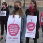 Corsa al Recovery Fund. Il flash mob di Giustomezzo contro la disparità di genere