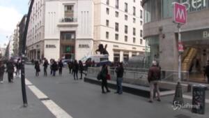 assembramenti all'ora di punta sui mezzi pubblici