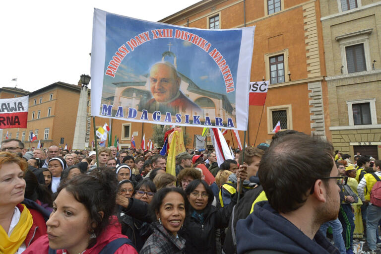Il 27 aprile 2014 Giovanni Paolo II e Giovanni XXIII sono dichiarati Santi – GALLERY
