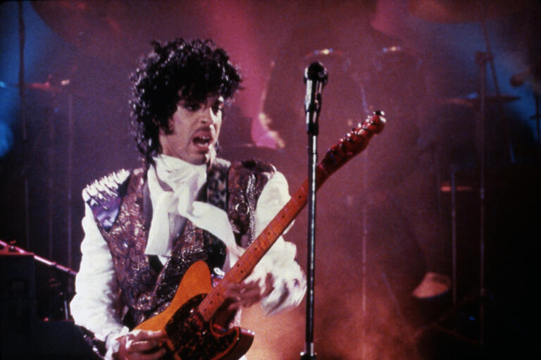 Prince durante un concerto.