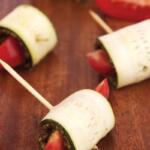 Involtini di zucchine crude con pesto