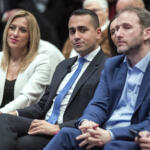 Rousseau, è divorzio con i 5 Stelle: “Siamo a terra, ma ci rialzeremo”. Il Movimento: “Democrazia diretta continua”