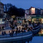 Covid, da lunedì le riaperture: allerta assembramenti nelle città