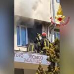 Cuneo, incendio in una scuola: l’intervento dei vigili del fuoco