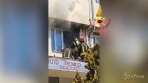 incendio in una scuola