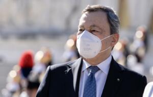 Roma, il Presidente Draghi all'Altare della Patria per le celebrazioni del 25 aprile