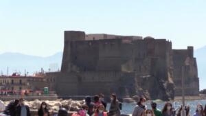 zona gialla: folla sul lungomare