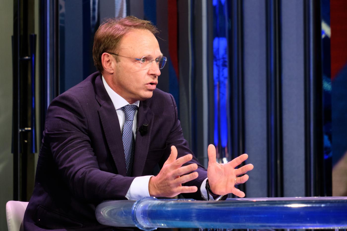 Coprifuoco, Lollobrigida: “Misura insensata e illegittima”