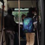 Riaperture, sui mezzi pubblici con gli studenti di Torino: “Sono strapieni”