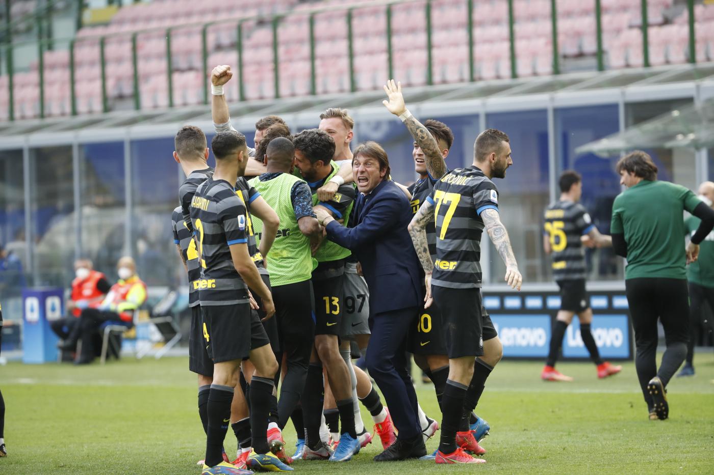 Inter, Scudetto ormai in tasca. Attesa per confronto Conte-Zhang Inter, Scudetto ormai in tasca. Attesa per confronto Conte-Zhang