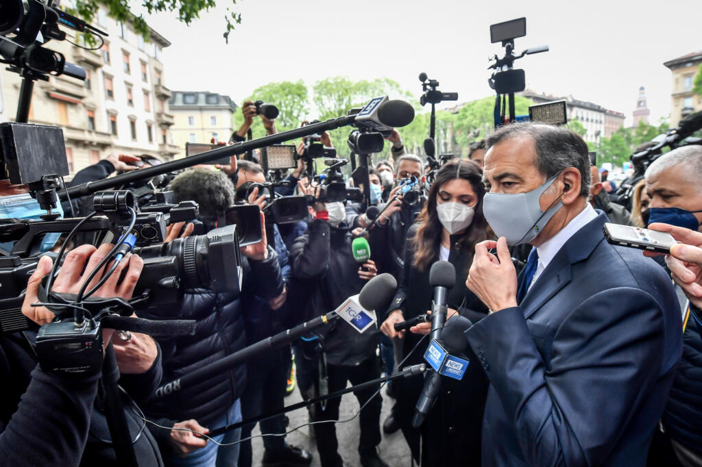 Galleria foto 'Addio a Milva, la camera ardente a Milano presso il Piccolo Teatro Strehler | LE IMMAGINI' - foto 11
