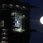Britain prima Superluna rosa del 2021