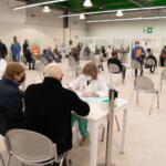 A Regioni 2,2mln dosi di vaccino Pfizer. J&J: Plausibile nesso con rare trombosi