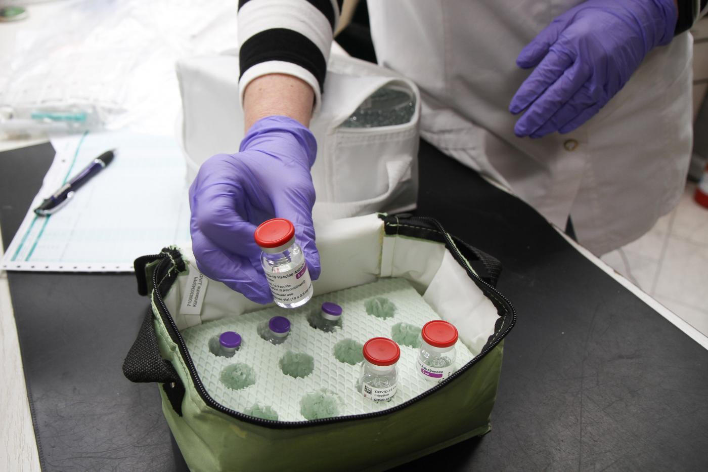 Vaccini, BioNTech: Verso vaccino per fascia ragazzi tra i 12-15 anni da giugno Vaccini, BioNTech: Verso vaccino per fascia ragazzi tra i 12-15 anni da giugno