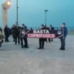 Pescara, flash mob di Fratelli d’Italia per dire basta al coprifuoco