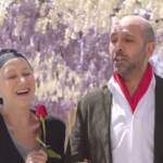 Checco Zalone canta ‘La vacinada’ con Helen Mirren: è subito boom di visualizzazioni