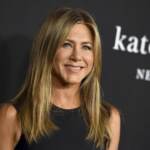 Jennifer Aniston: Ho rubato un abito a Courteney Cox