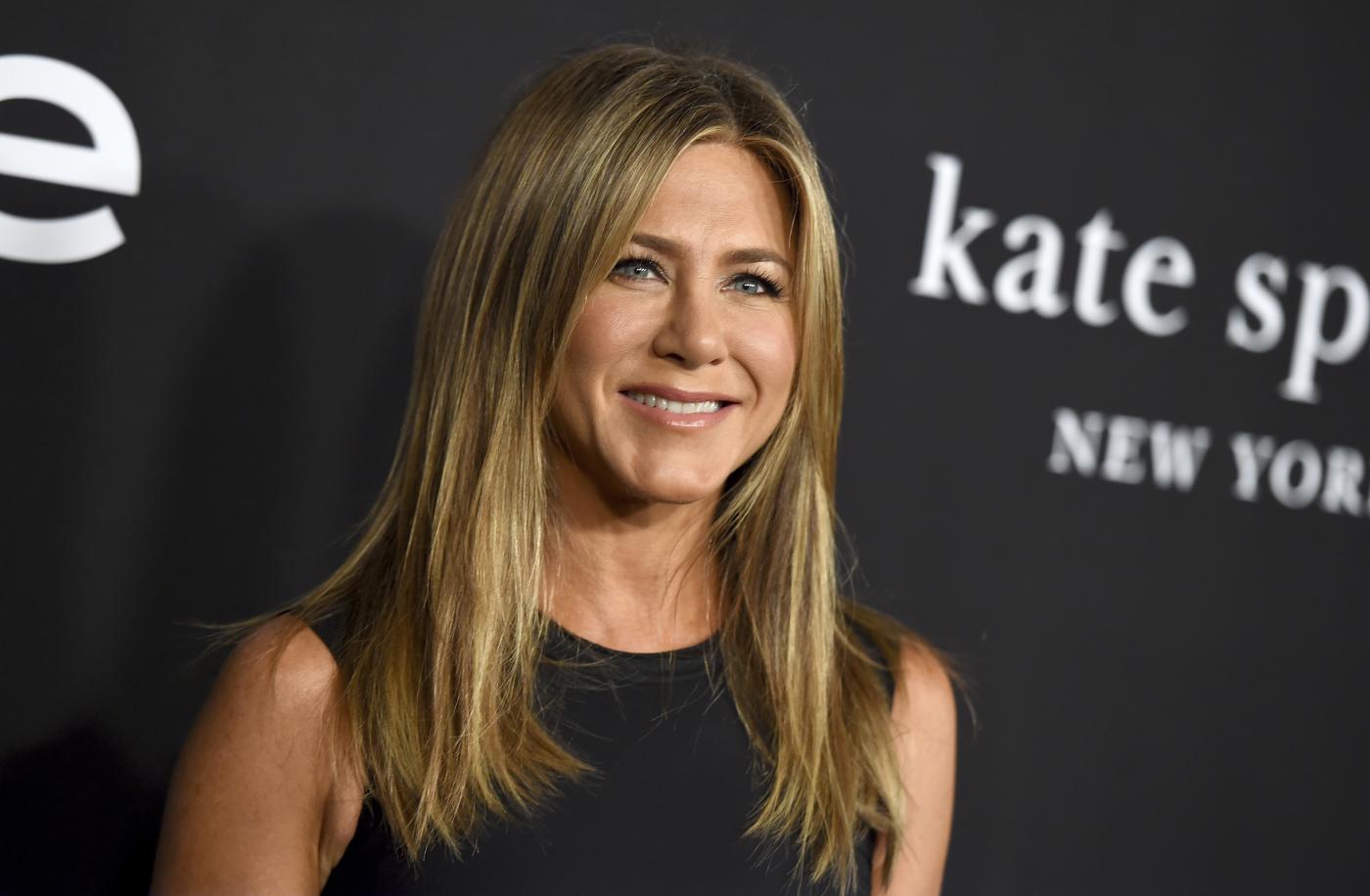 Jennifer Aniston: Ho rubato un abito a Courteney Cox