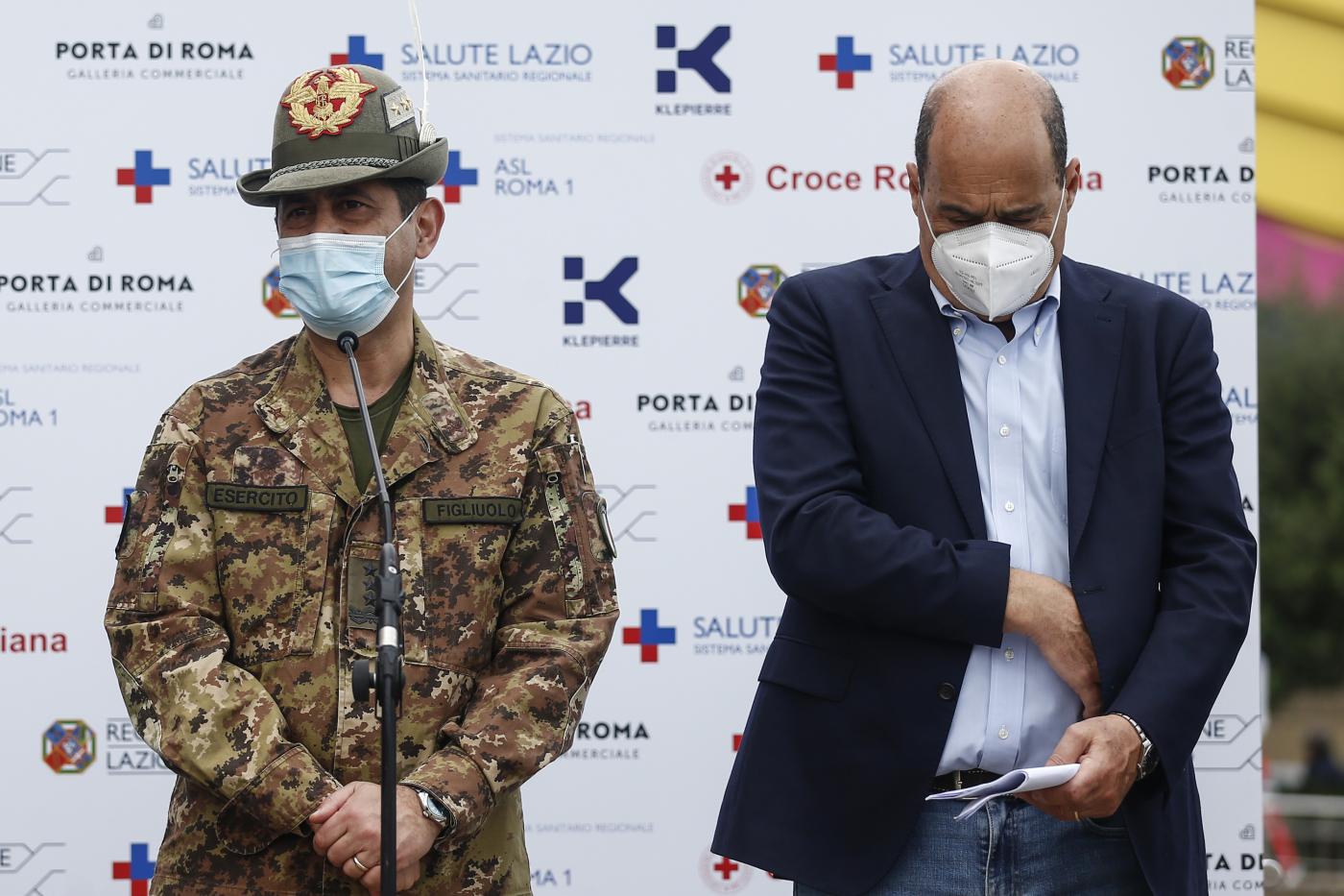 Vaccini, 17mln dosi a maggio. Figliuolo: Finiamo over 65, poi classi produttive