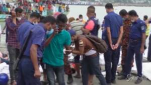 scontro fra imbarcazioni sul fiume Padma