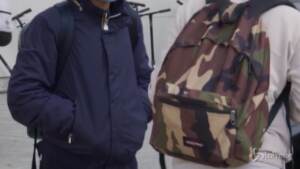 ritorno a scuola per i ragazzi di medie e superiori
