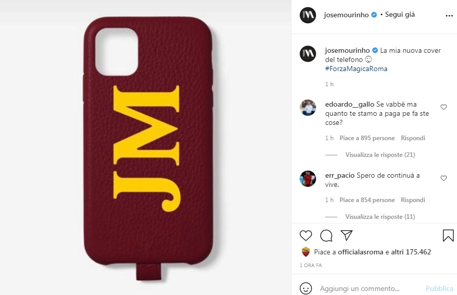 Roma, Mourinho “Social One”: “Ecco mia nuova cover del telefono”