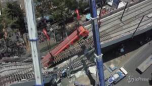 Città del Messico: rimossi i vagoni della metro precipitati