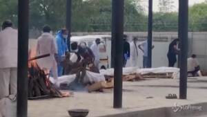 Covid-19, in India record di decessi e contagi