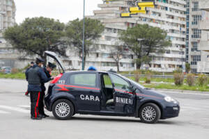 Scampia, i Carabinieri presentano i nuovi droni per il controllo dei cittadini durante la quarantena