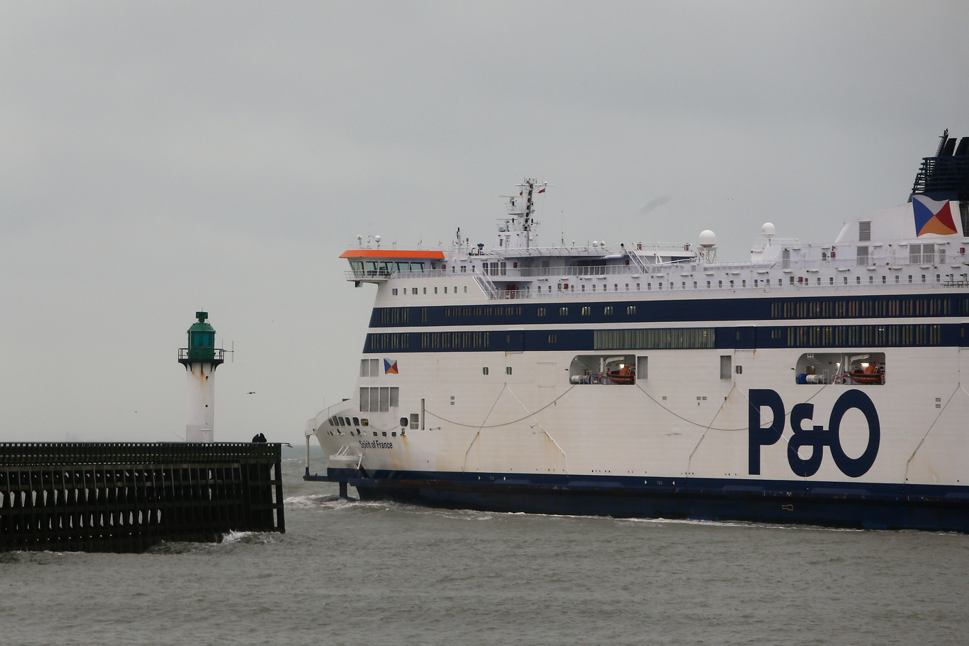 Guerra sulla pesca, tensione tra Regno Unito e Francia. L’appello dell’Ue: “Moderazione e dialogo”