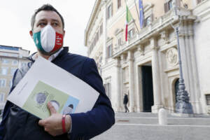Crisi di Governo, Matteo Salvini esce dalla riunione del centrodestra