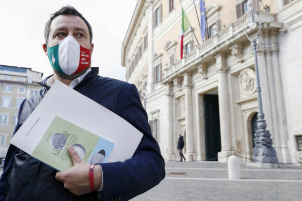 Crisi di Governo, Matteo Salvini esce dalla riunione del centrodestra