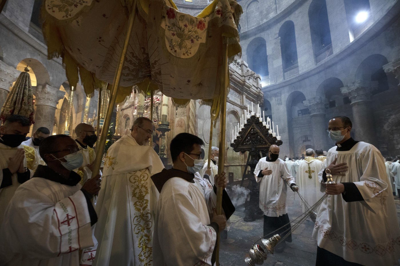 Mini-gruppi, tamponi e vaccini: così ripartono i pellegrinaggi