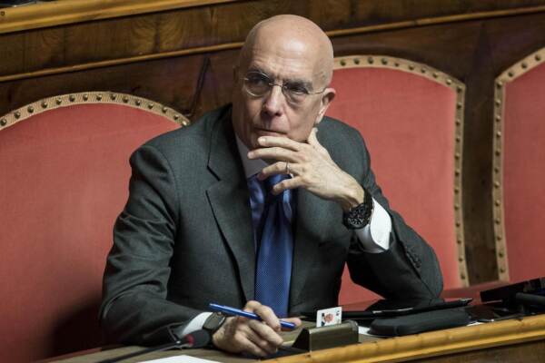 Senato - Discussione su procedimento penale Gabriele Albertini