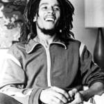 Bob Marley felice nella sua casa a Los Angeles.